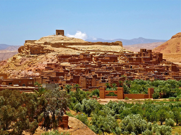 Ouarzazate ist eine Stadt südlich des Hohen Atlasgebirges in Marokko und gilt als Tor zur Sahara.