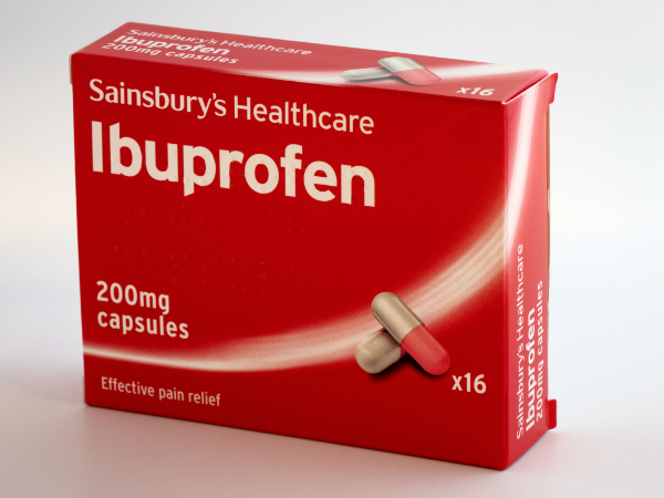 Eine Packung Ibuprofen.