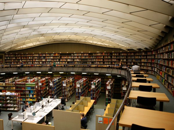 Bibliothek des Kollegiengebäudes IV